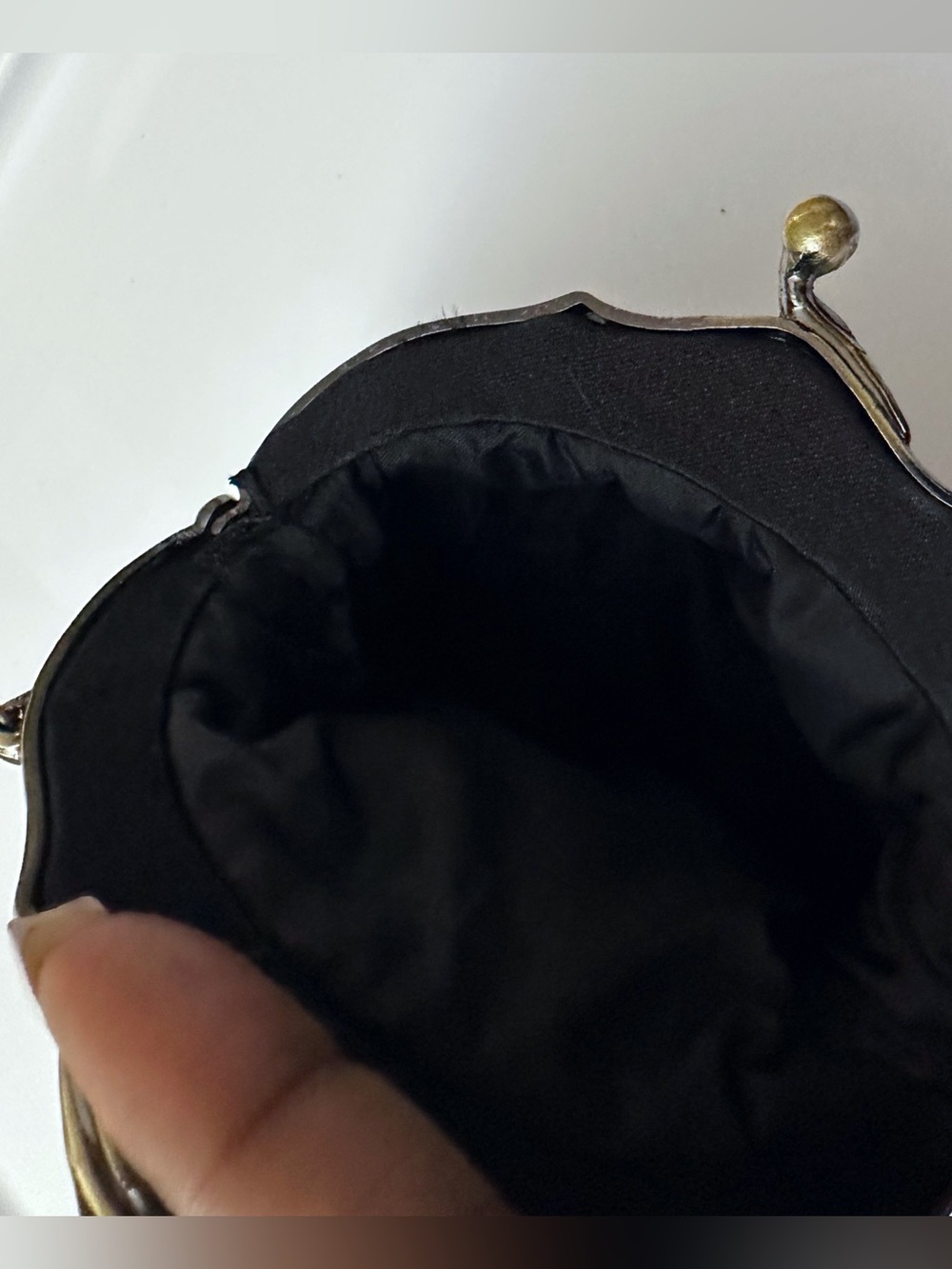 Vintage Urban Renewal Black Lace Handbag with Ornate Kisslock goth Party - Picture 6 of 8